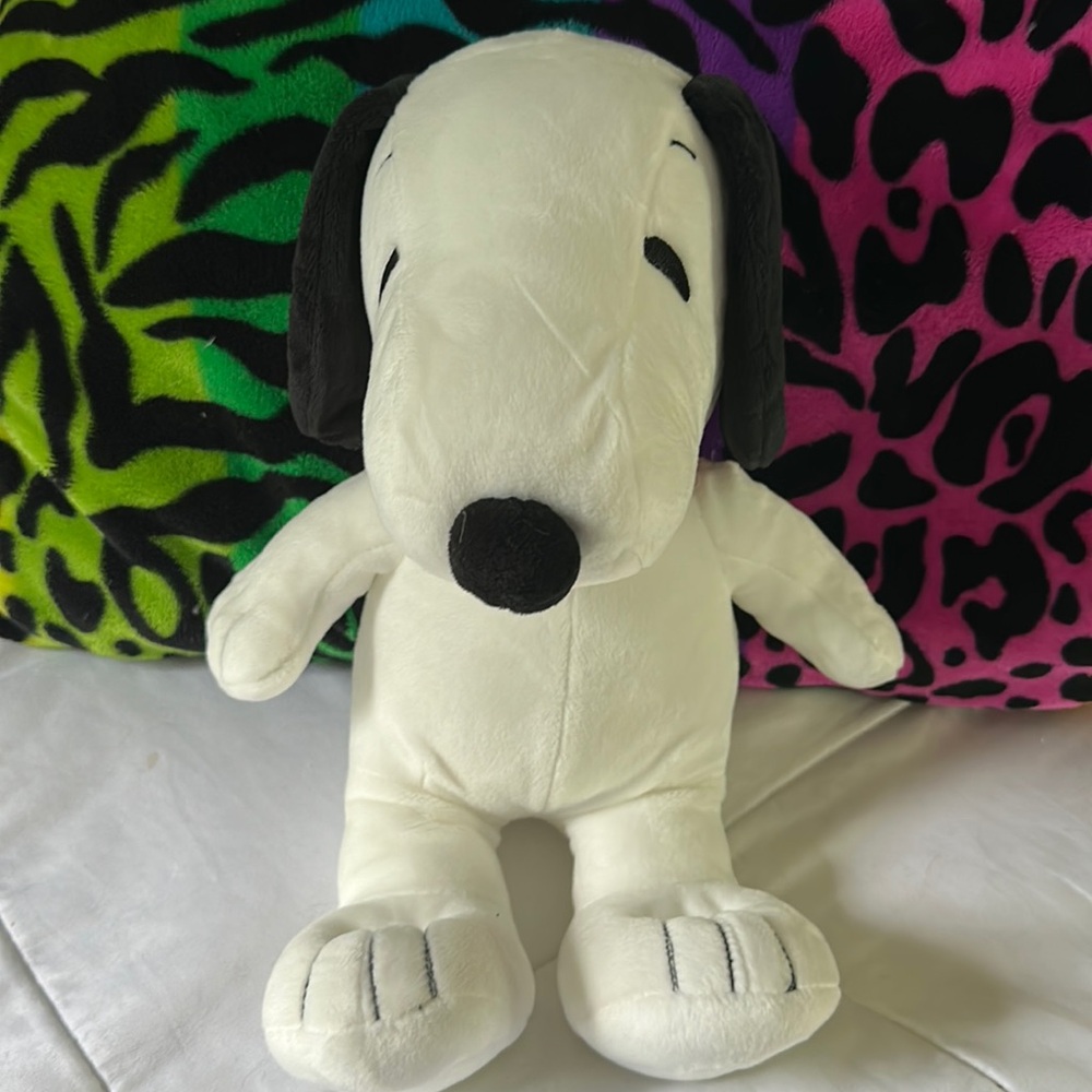 Snoopy Peanuts plush stuffed animal clean new plushy 2019 12-14” very cute sweet